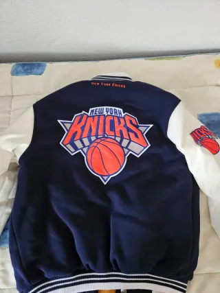 Chaqueta universitaria New York Knicks