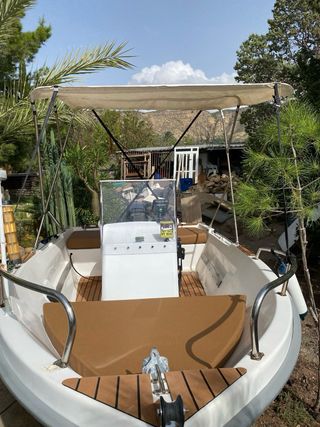 Barco open estable 415 con motor 40cv 2T