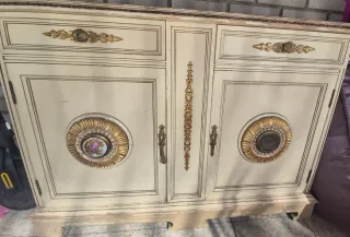 Mueble antiguo para restaurar