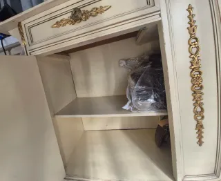 Mueble antiguo para restaurar