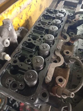 Cabeça motor Nissan Terrano TD27 com tampa