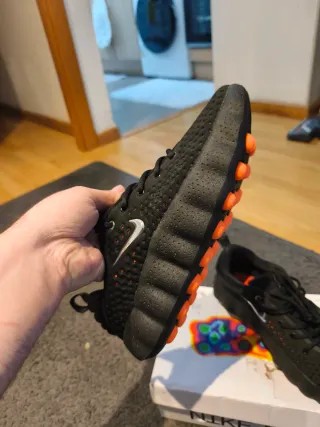 Nike Mind Zapatillas Negras Naranja