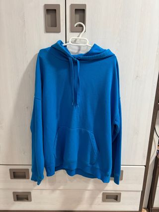 Sudadera con capucha azul