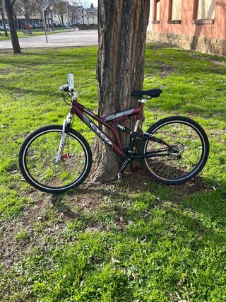 Bicicleta Cyrco Doble Suspensión 26”