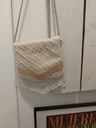 Bolso de lentejuelas y flecos