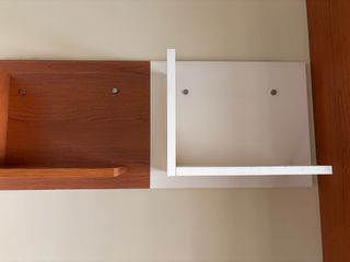 Escritorio y estanterías de diseño