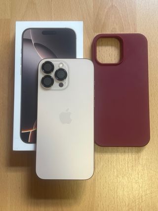 iPhone 16 Pro Max Oro