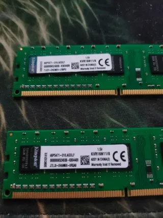 2x 8GB Kingston DDR3 1600MHz RAM