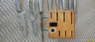 Juego de Cuchillos con Soporte de Madera