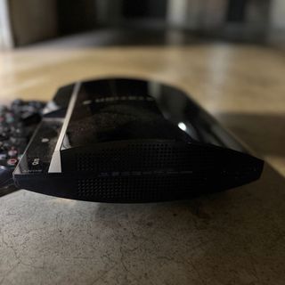 PlayStation 3 PS3 Sony Nera con 2 controllori,