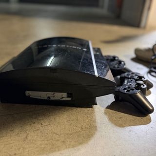 PlayStation 3 PS3 Sony Nera con 2 controllori,