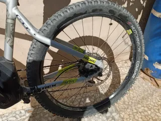 Bicicleta Eléctrica rockrider st520 motor central