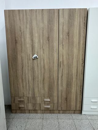 Armario de 3 puertas Nuevo en 3 Colores 150x200cm