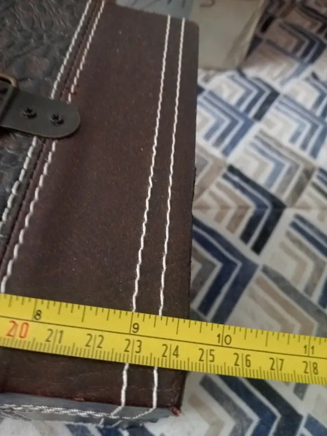 Baúl joyero estilo cocodrilo