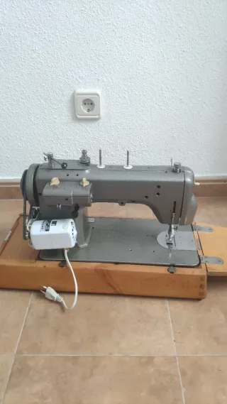 Máquina de coser Refrey VZ
