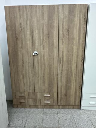 Armario de 3 puertas Nuevo en 3 Colores 150x200cm