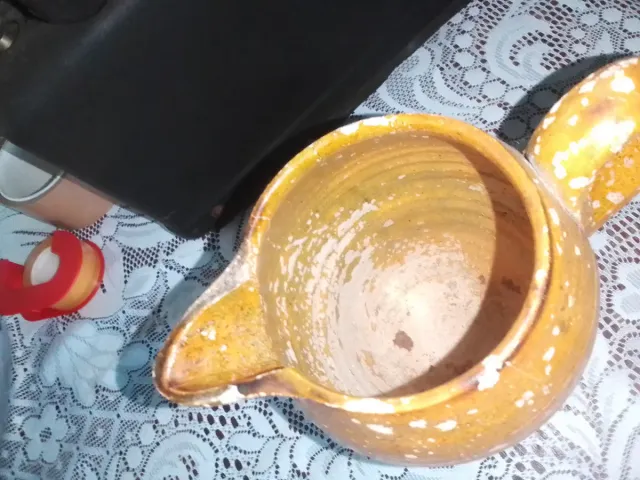 Cerámica niño de. Aguiar. Orense l