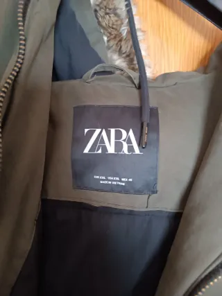 Chaquetón con capucha verde