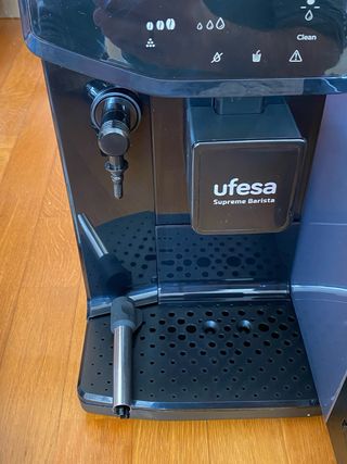 Cafetera Automatica Ufesa Supreme Barista Negra