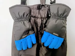 Pantalón de esquí infantil y guantes