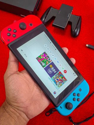 Vendo o cambio Nintendo Switch + Juego Accesorios