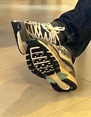 Nike P-6000 Gris y Blanco