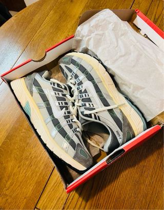 Nike P-6000 Gris y Blanco