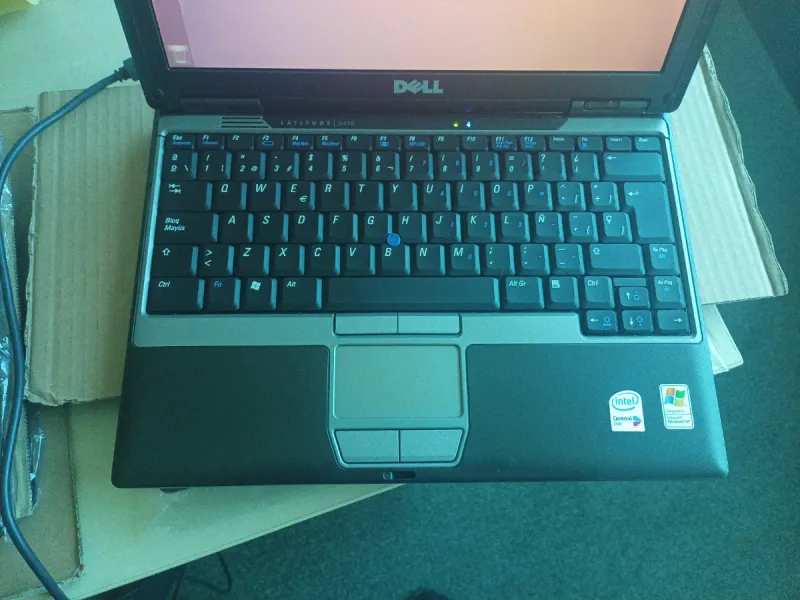 Dell Latitude D420 Portátil linux afbeelding 3