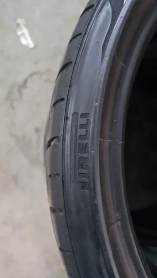 Neumáticos 255 30 19 Pirelli seminuevos