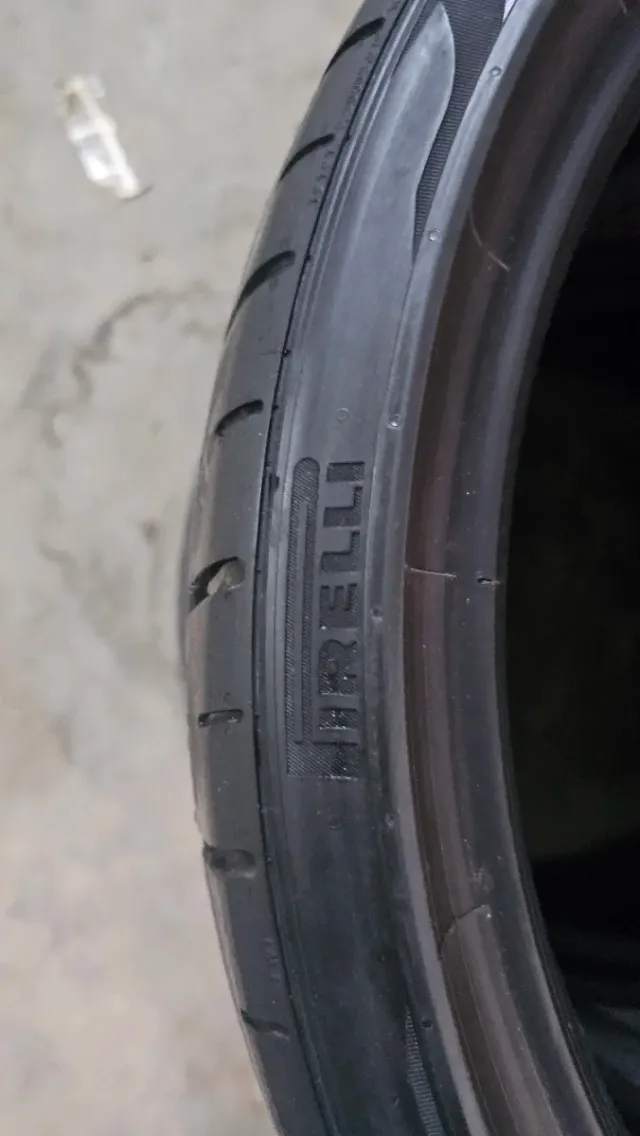 Neumáticos 255 30 19 Pirelli seminuevos