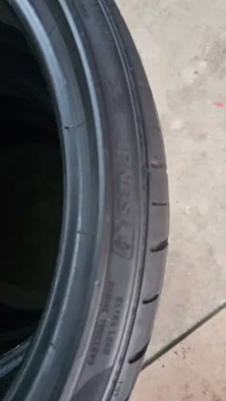 Neumáticos 255 30 19 Pirelli seminuevos
