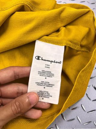 Champion T-shirt Yellow Big Logo Center