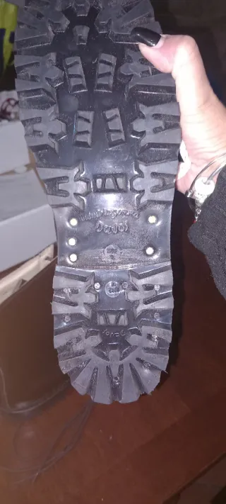 Stivali militari marroni nuovi