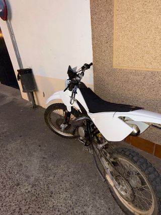 Beta 49 cc Enduro/Motocross Blanca