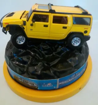 Hummer H2 3D esc 1/18 expositor giratorio Magan wh
