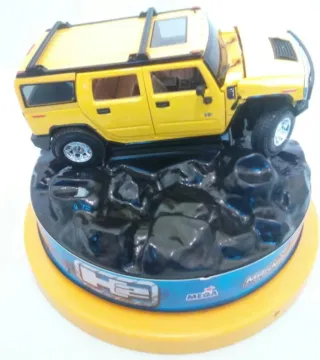 Hummer H2 3D esc 1/18 expositor giratorio Magan wh