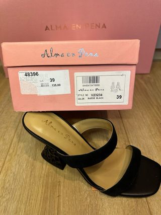 Zapatos de fiesta Alma en Pena con pedrería