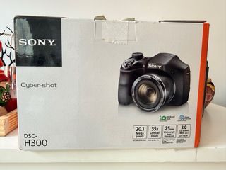 Sony Cyber-shot DSC-H300 20MP 35x Zoom Cámara