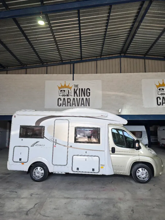 Autocaravana Burstner Ixeo 585 59000km Impecable