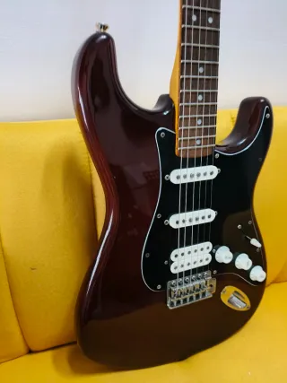 Fender SQ CV 70s Strat HSS LRL WAL