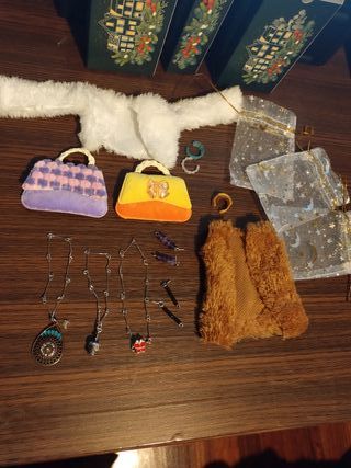 Vestiti e accessori per Barbie