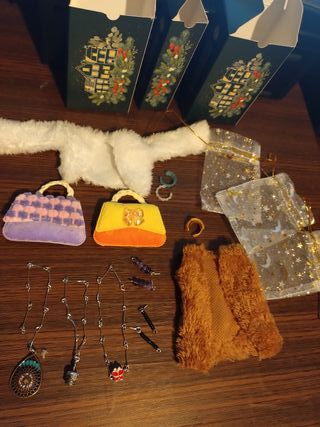 Vestiti e accessori per Barbie