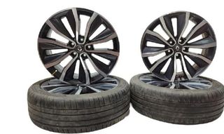 1938725 403005400r juego de llantas renault kadjar