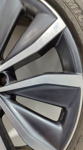 1938725 403005400r juego de llantas renault kadjar