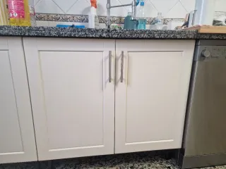 Muebles de cocina blancos