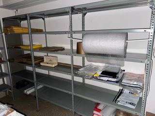 Estanterías metálicas de tornillo