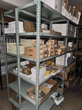 Estanterías metálicas de tornillo