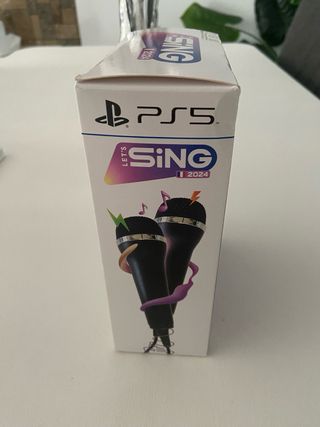 Juego PS5 Let's Sing 2024 con 2 micrófonos NUEVO