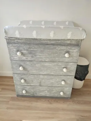 Cómoda de madera 4 cajones gris decapada