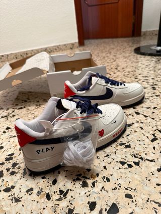 Nike Air Force 1 x Comme des Garçons PLAY